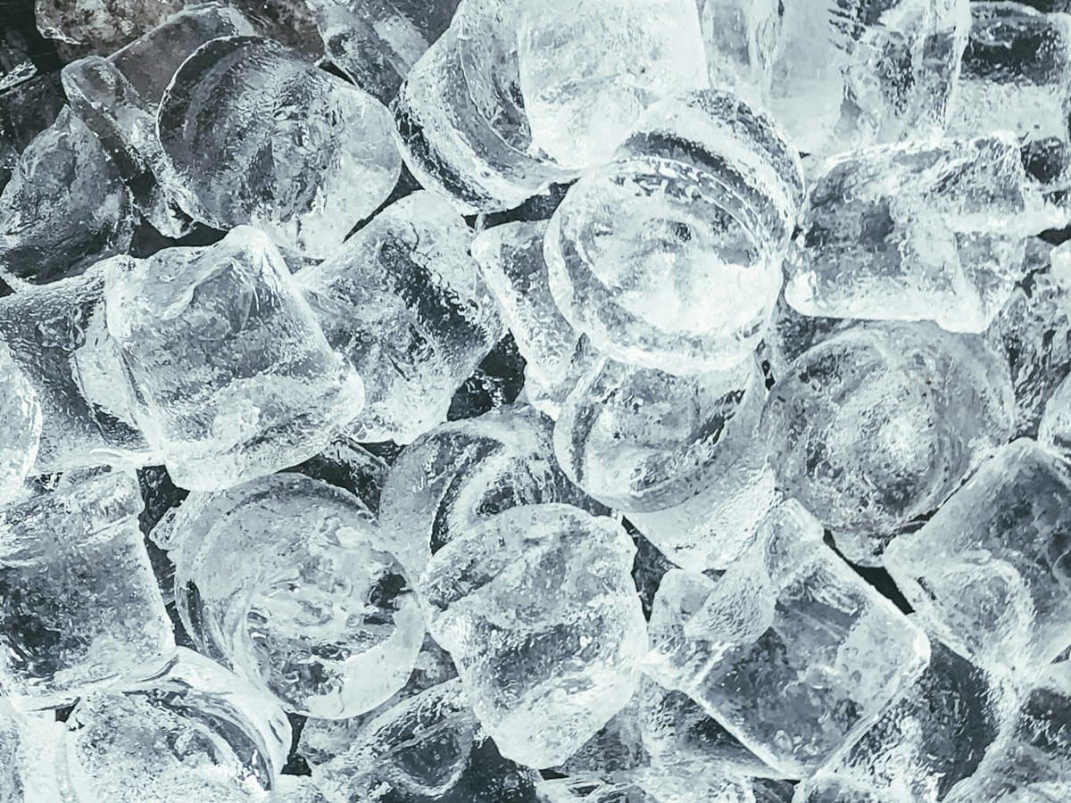 A pile of clear ice cubes